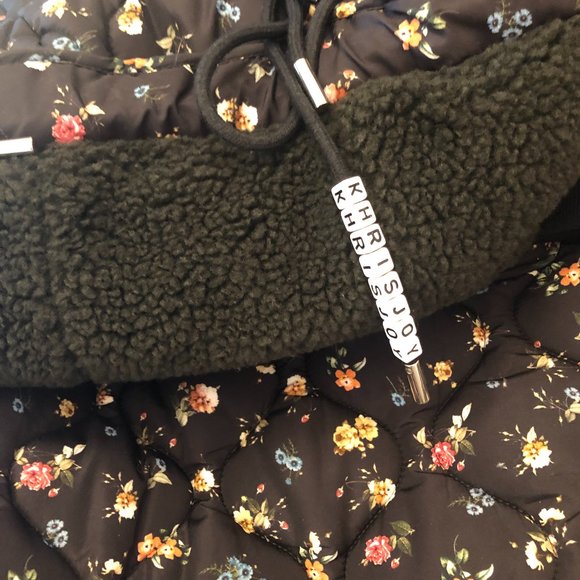 AUTHENTIC Elegant KHRISJOY Quilted Puffed Jacket: Size L - Picture 15 of 16